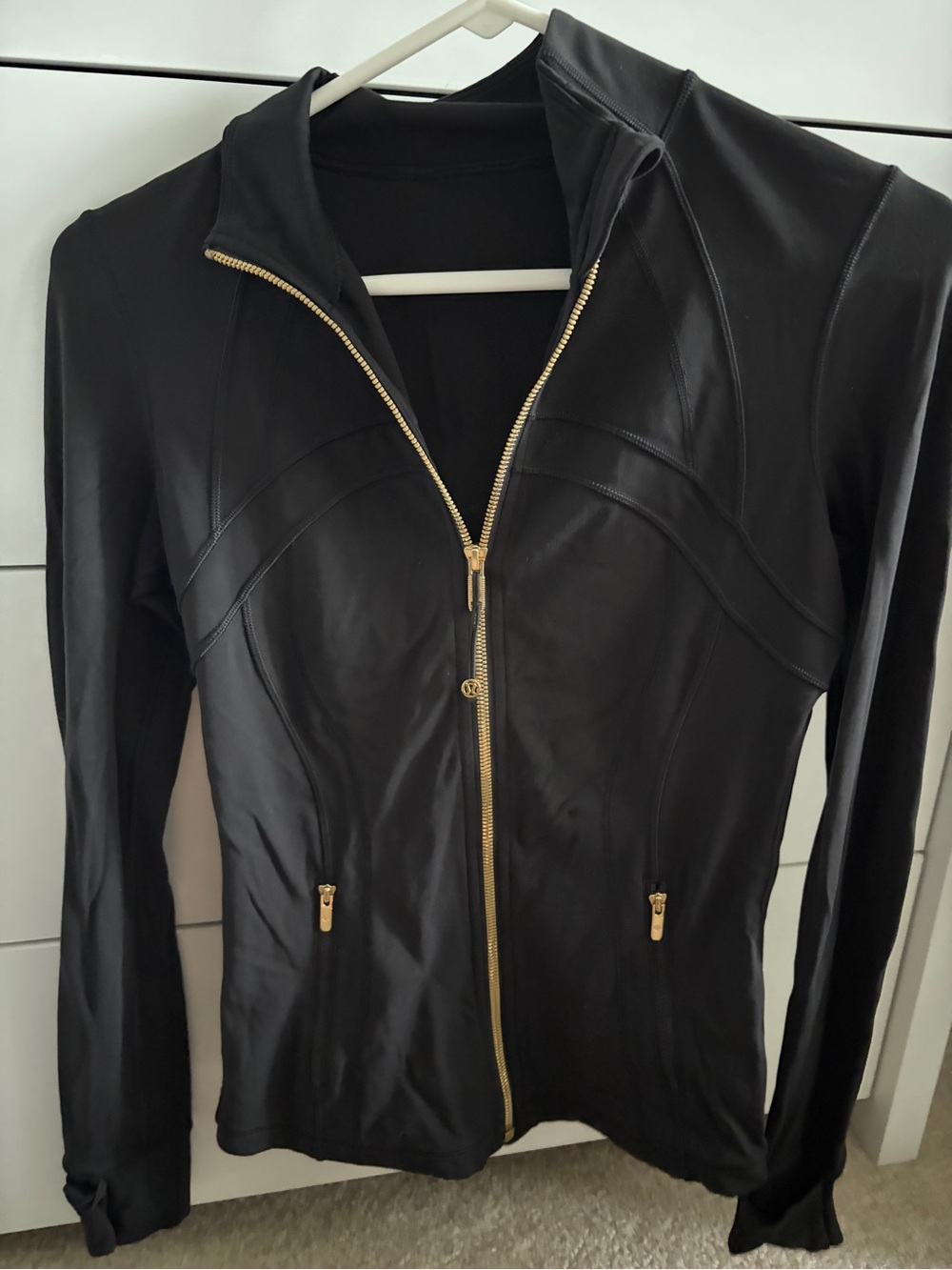 Lululemon swiftly tech with gold zipper